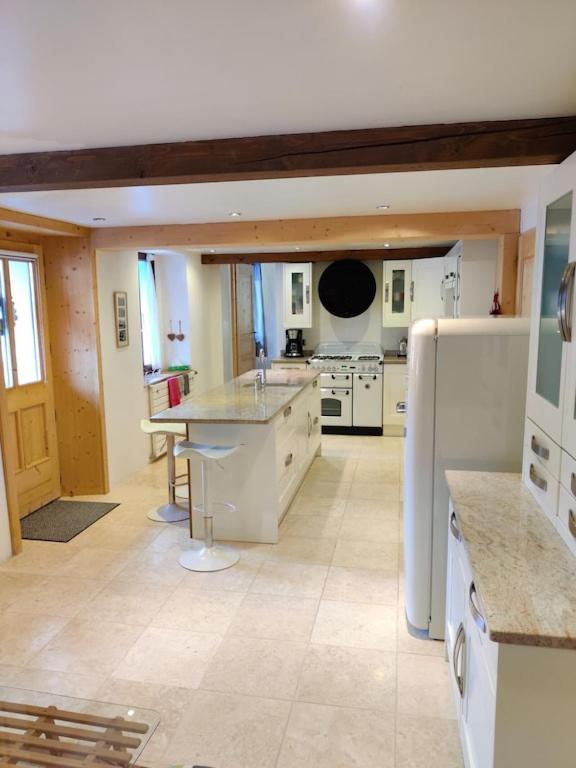 Spacious Ski Chalet In Traditional French Village, Sleeps 8, Four Star With Fibre Broadband Abondance Kültér fotó
